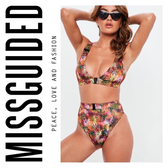 MISSGUIDED HIGH WAIST AND PLUNGING NECKLINE SWIMSUIT NWT SZ 6 - Picture 1 of 6